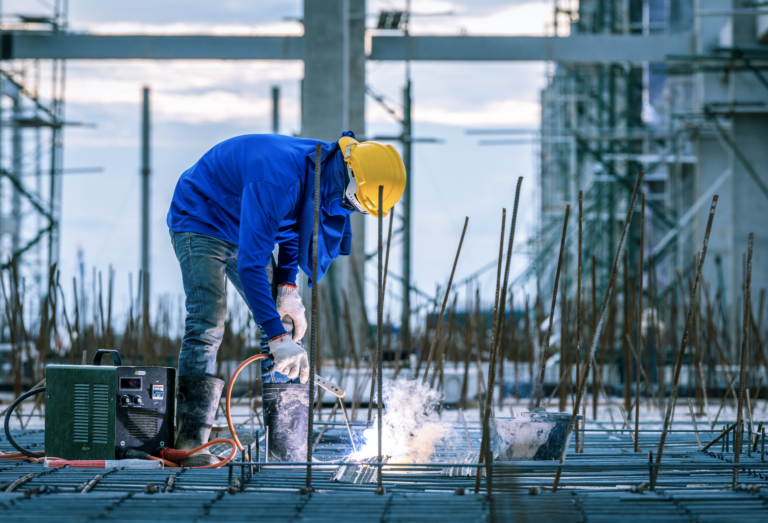 Common worksite accidents experienced by construction workers